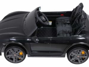 Mini mașină electrică pentru copii, ideal pentru distracție și siguranță, culoare negru elegant.