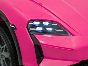 Jucarii pentru copii inspirate de masini sport roz, siguranta si distractie pentru cei mici.